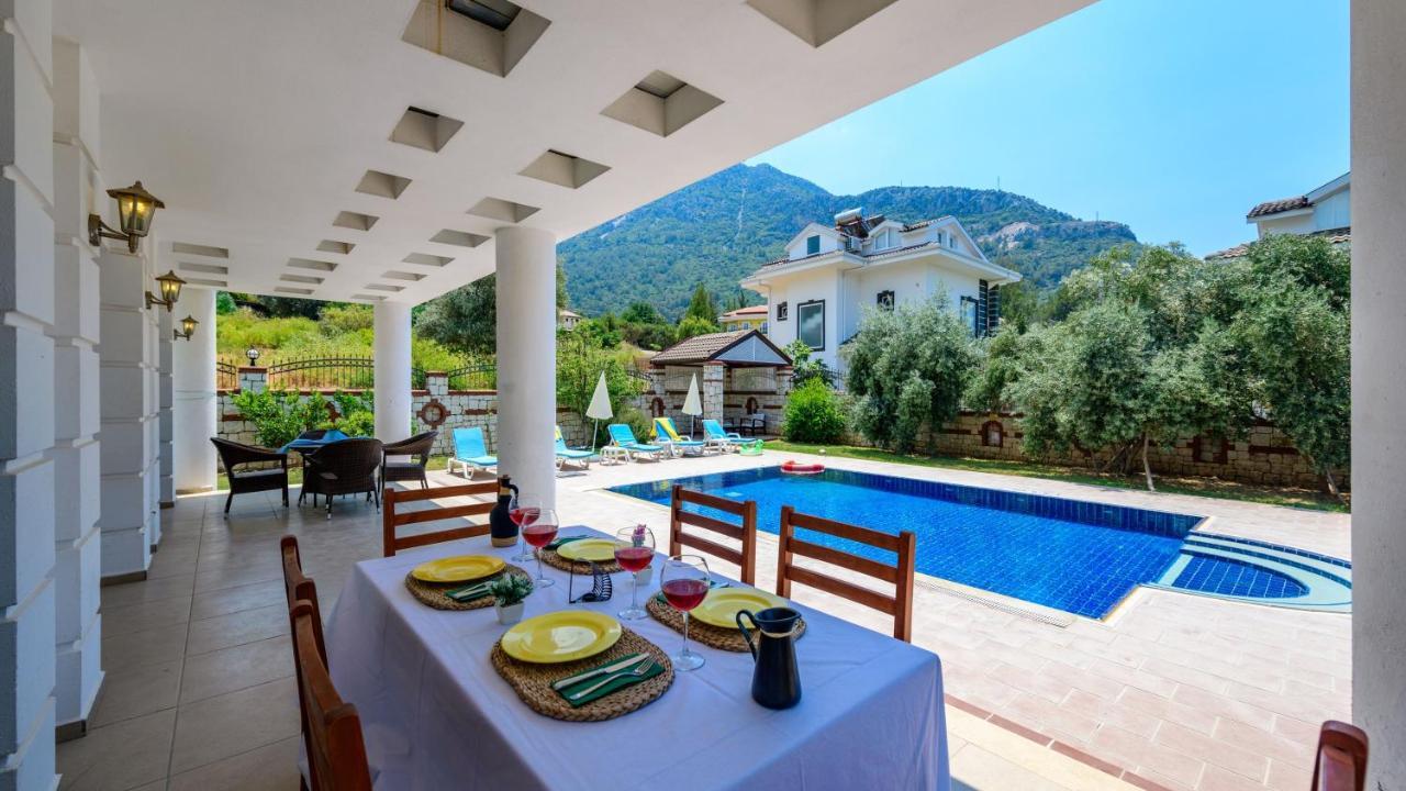 Villa Musa - 5 Bedroom Holiday In Hisaronu Fethiye